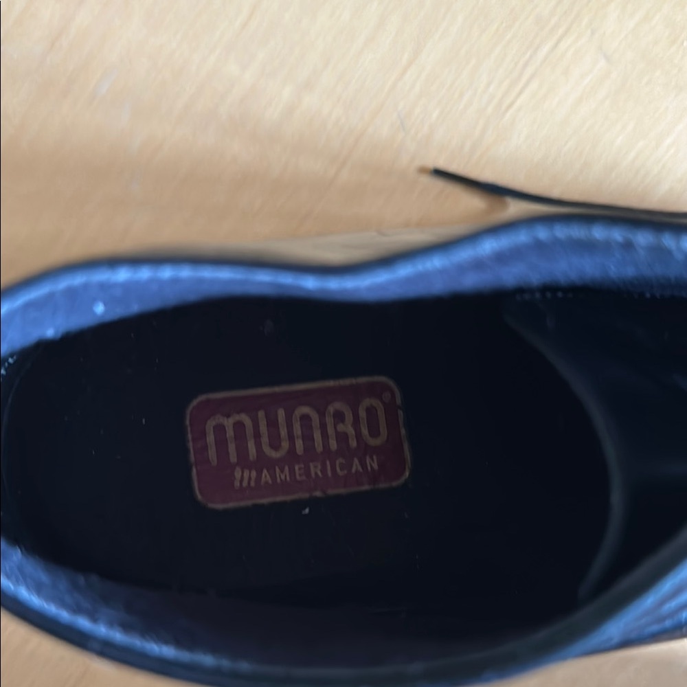 MUNRO Black Leather LACE UP ankle Boots - Picture 3 of 6